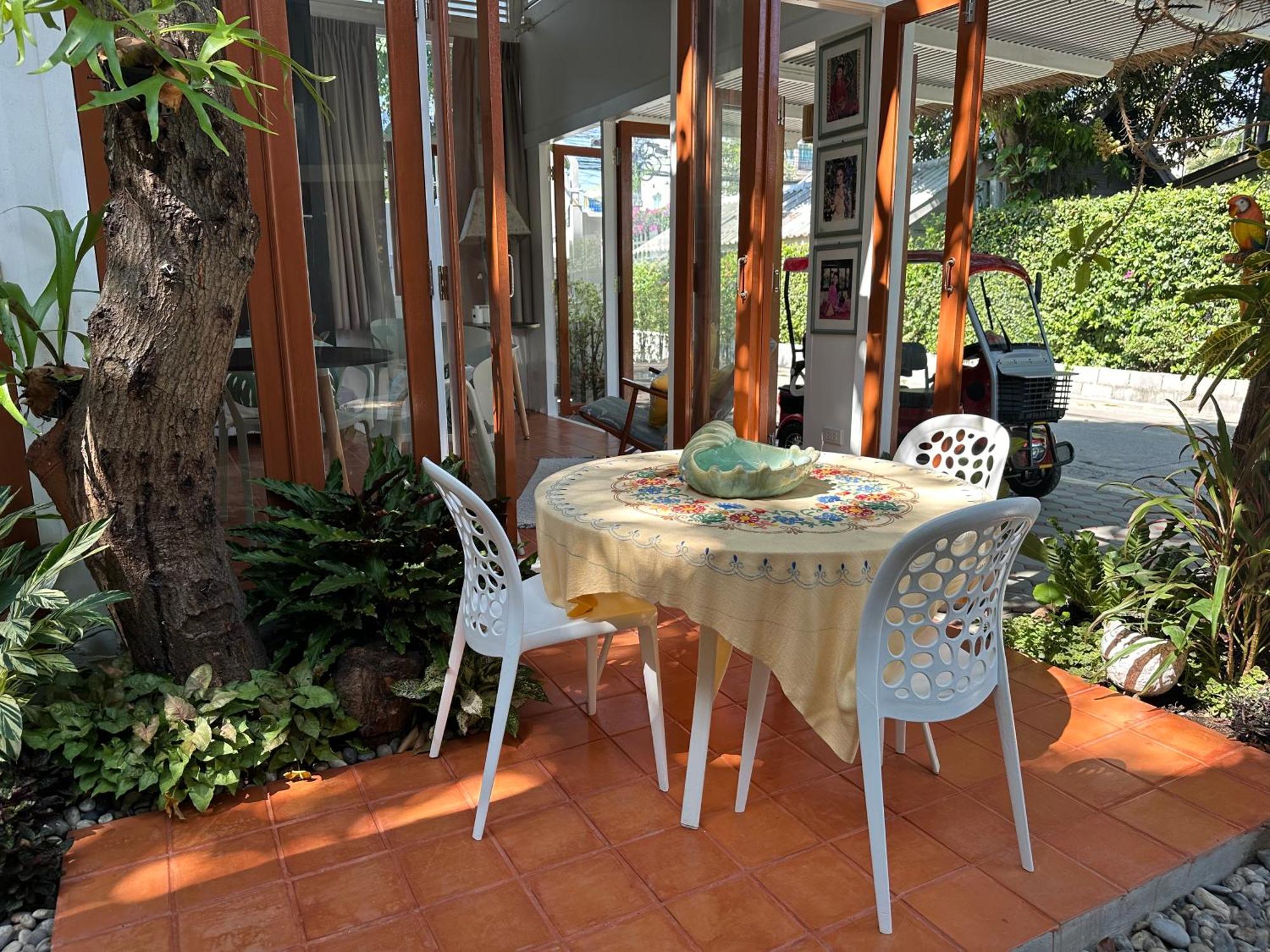 Warm White Hua Hin House Hotel Exterior foto